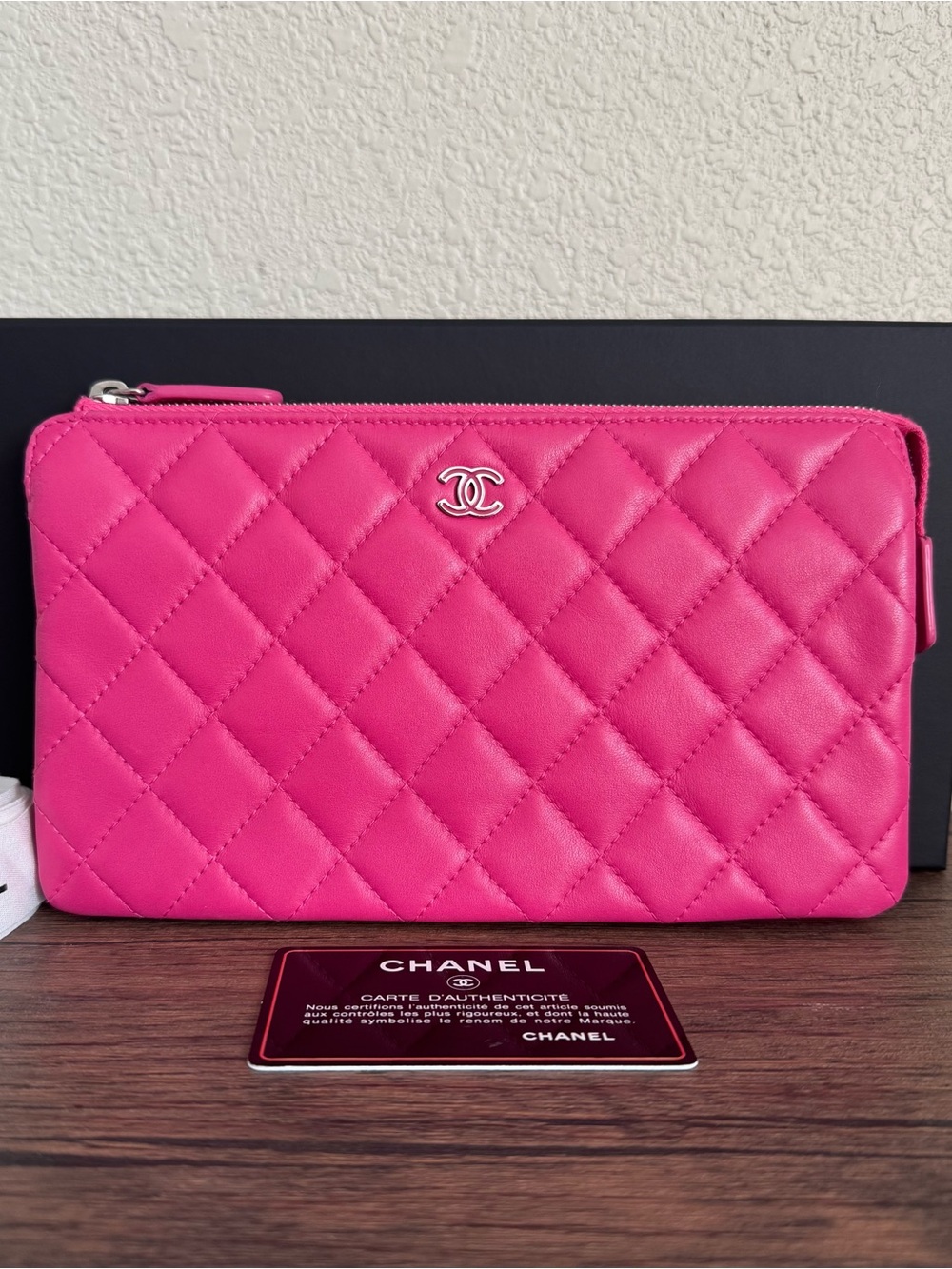 ❌SOLD❌CHANEL Large Diamond Quilted Lambskin Leather Clutch - Picture 9 of 9